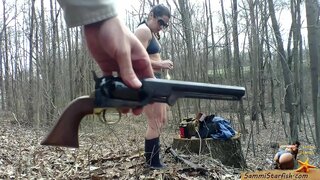 ���్యవసాయ గర్ల్ మరియు తుపాకీలను